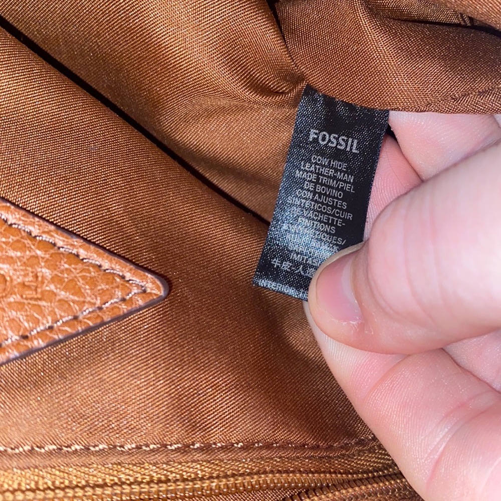 Fossil Gemma leather crossbody flat bag with zipper - Picture 10 of 10